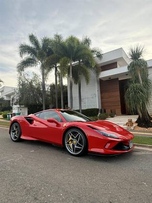 FERRARI F8 TRIBUTO 3.9 V8 TURBO GASOLINA F1-DCT